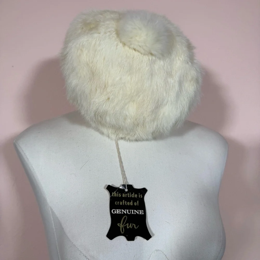 Vintage 1940’s White Rabbit Fur Barrett Winter Hat with Pom Pom - Picture 5 of 15